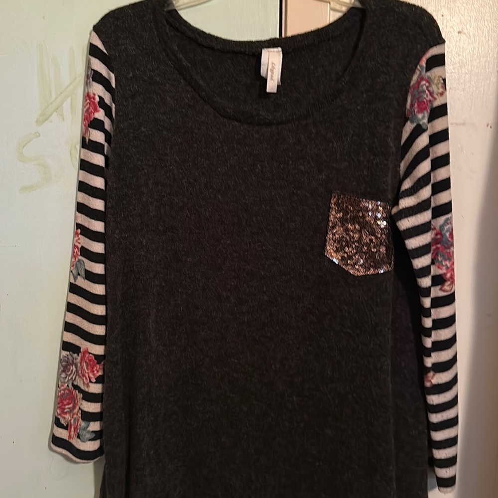 Women’s Long Sleeve Top